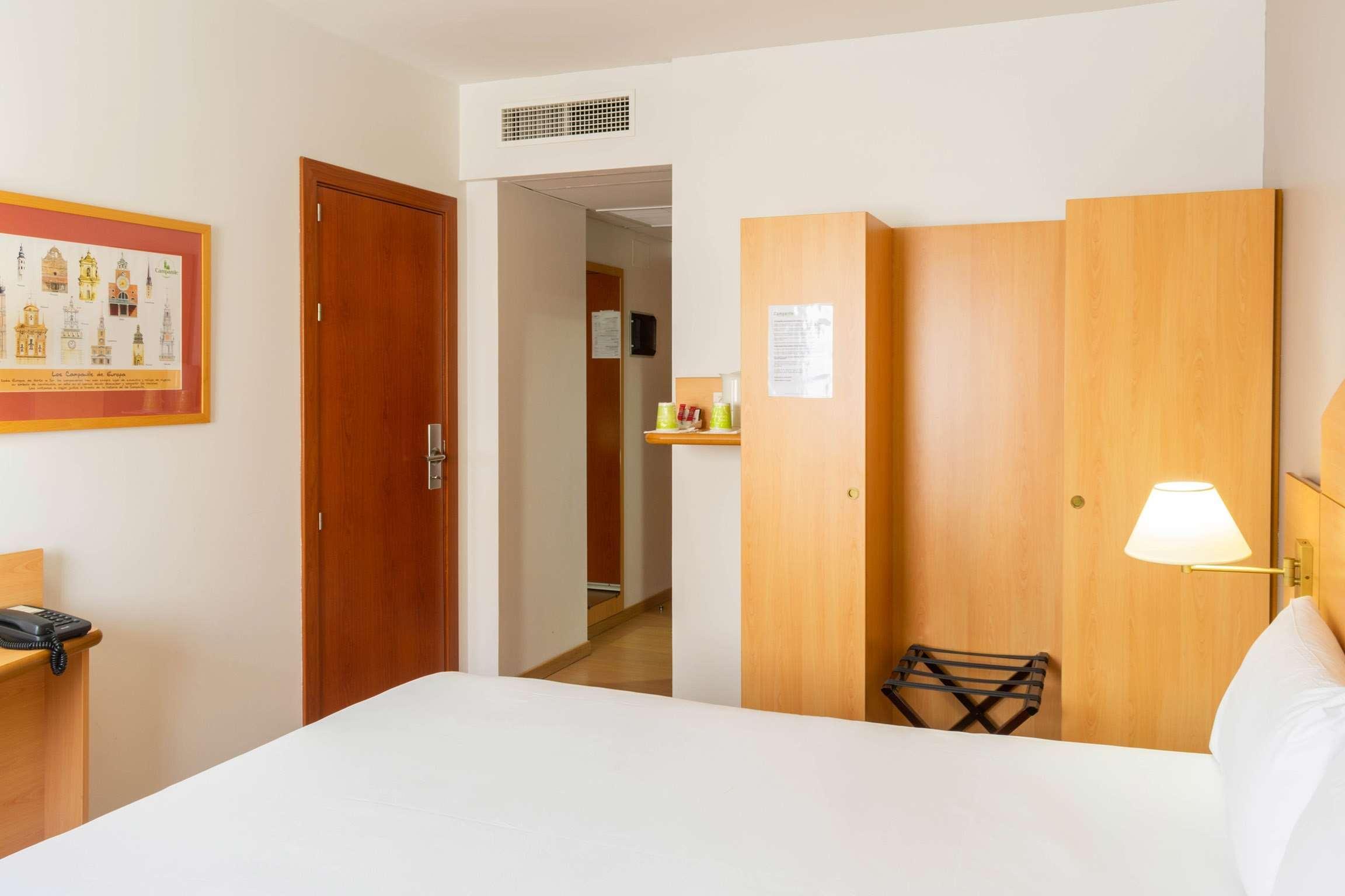 Travelodge Madrid Alcala De Henares Exterior photo