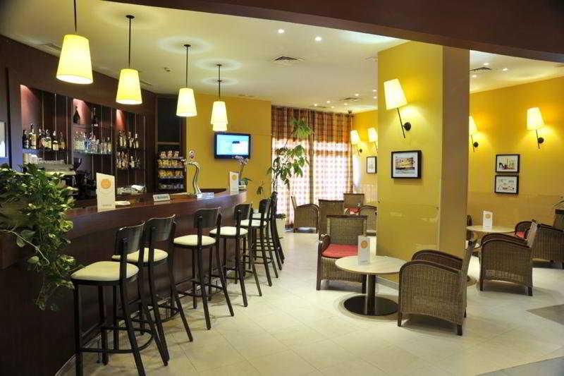 Travelodge Madrid Alcala De Henares Exterior photo