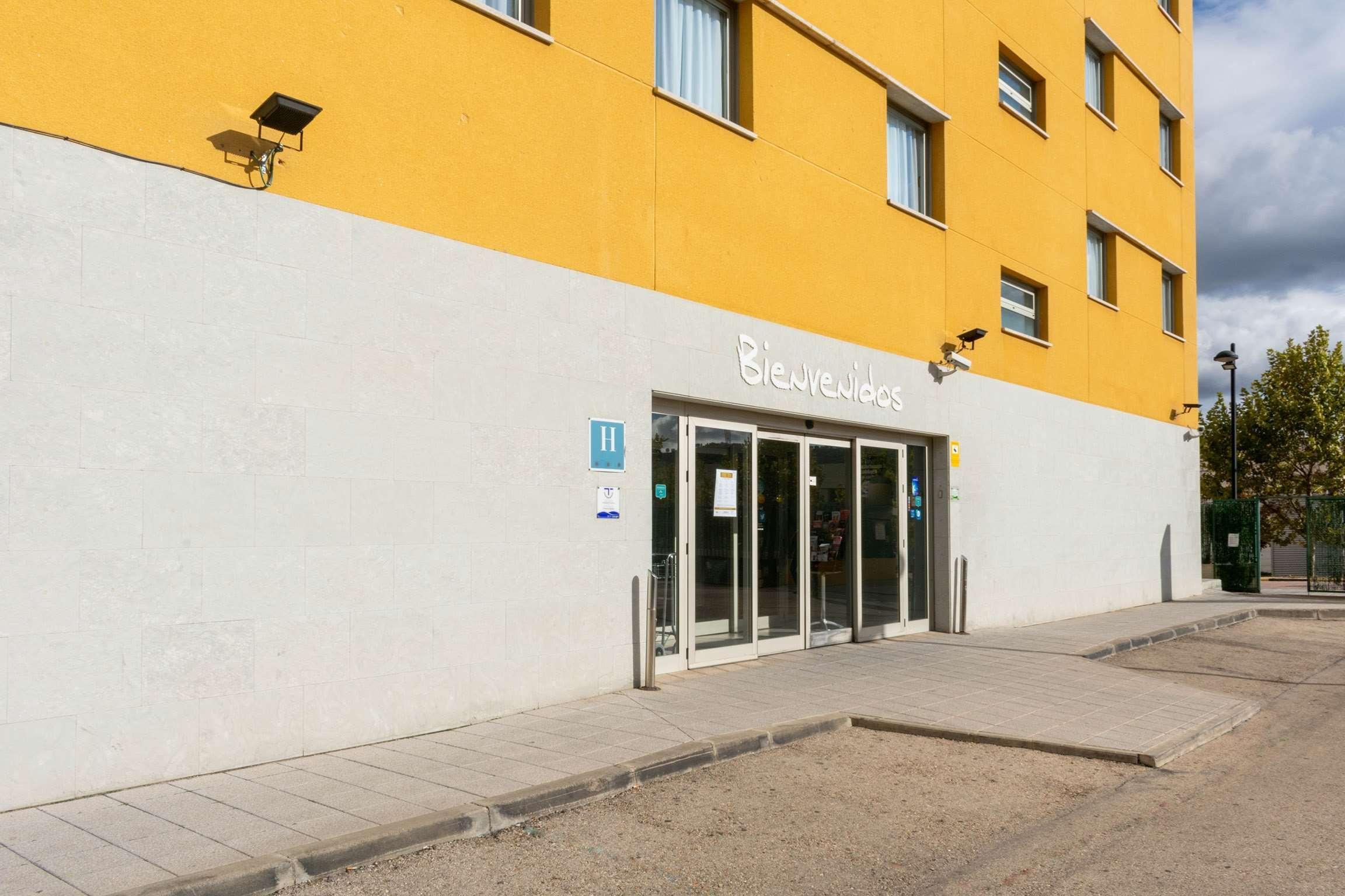 Travelodge Madrid Alcala De Henares Exterior photo