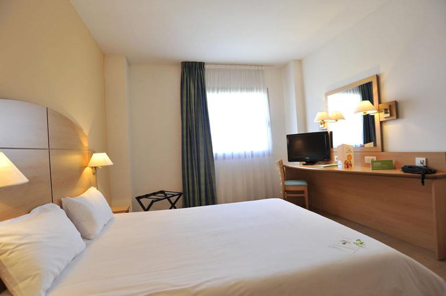 Travelodge Madrid Alcala De Henares Exterior photo