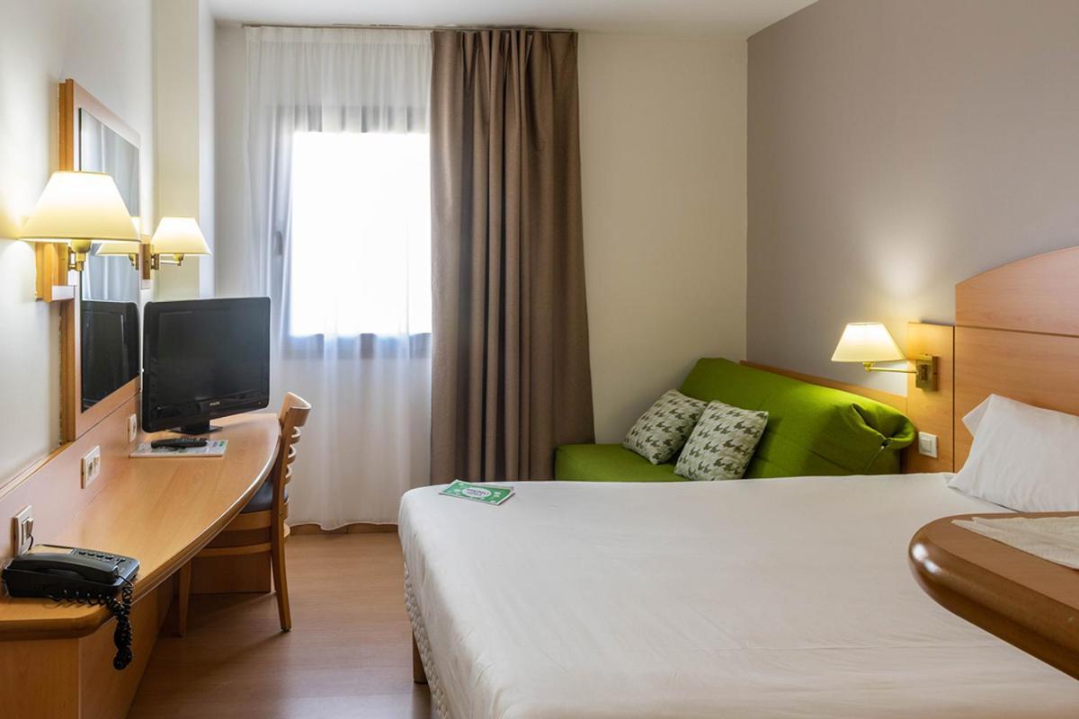 Travelodge Madrid Alcala De Henares Exterior photo