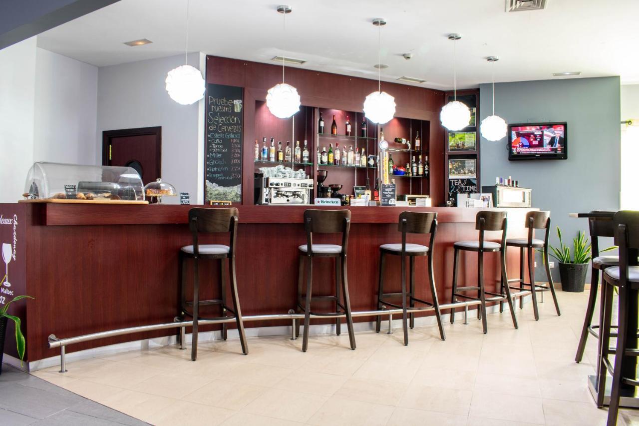 Travelodge Madrid Alcala De Henares Exterior photo